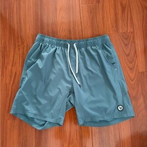 Vuori lined kore Shorts